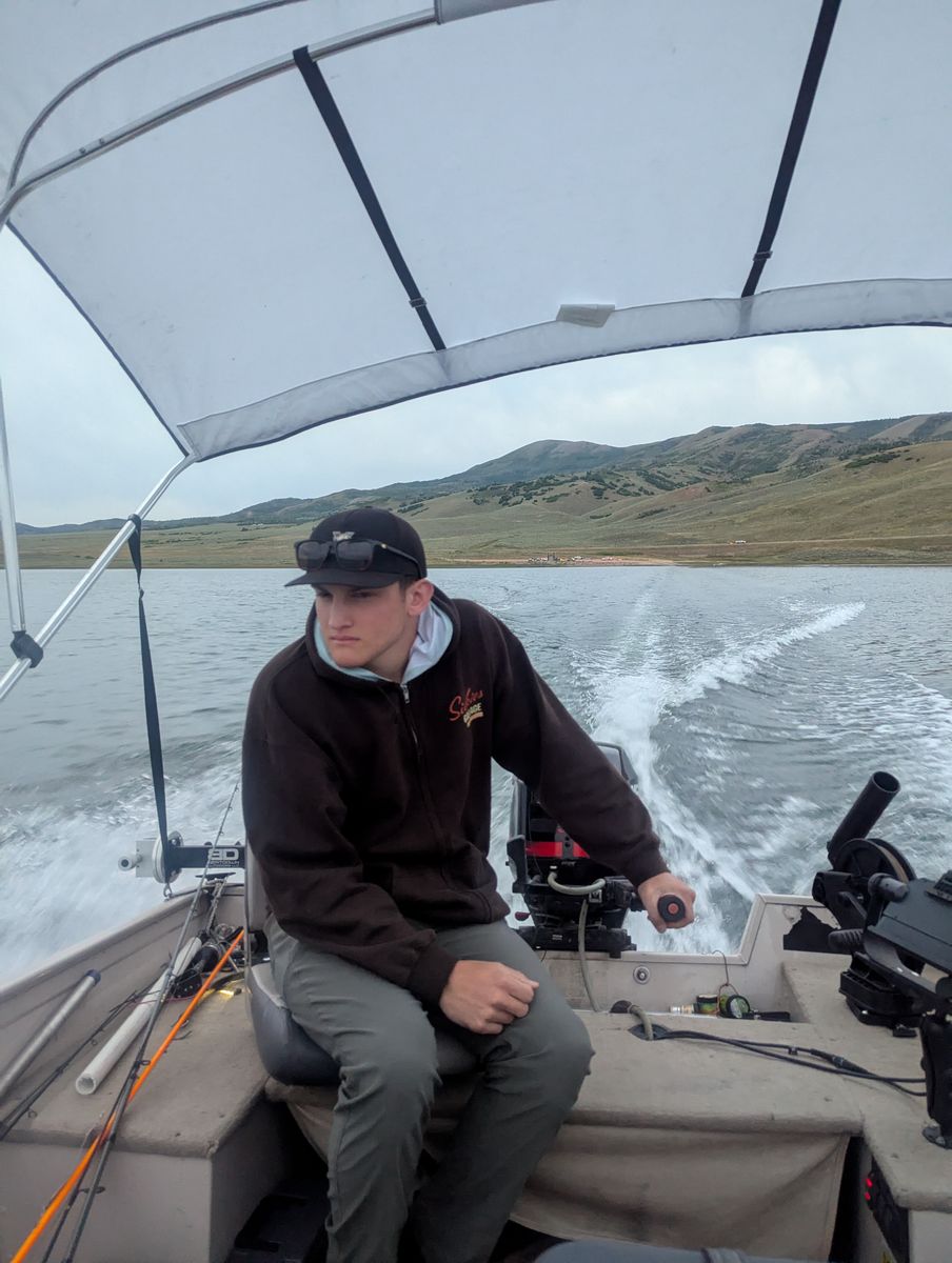 14 Angler Crestliner boat w/ 30 HP Mercury and Ulterra trolling motor helix 7 and Cannon downrigger Bimini. This bost is done.