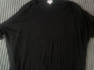 LuLaRoe Black Top Size XL