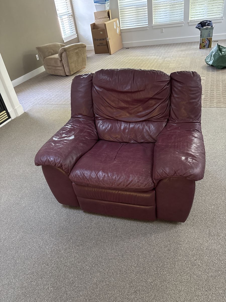 Leather recliner