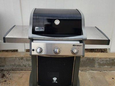 Weber Spirit 3 Burner Natural Gas Grill - Stainless Steel Side Tables