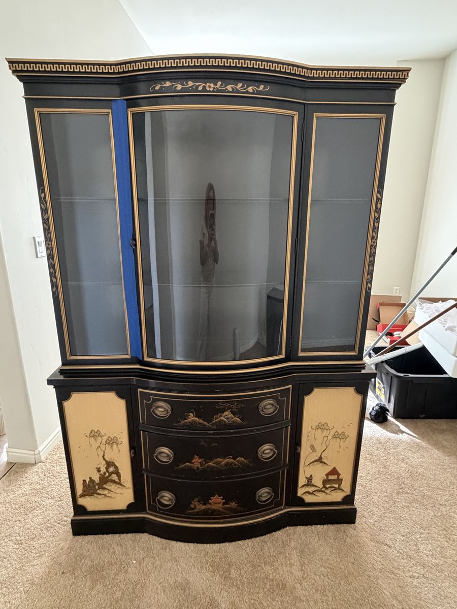 Free Vintage Drexel Hutch