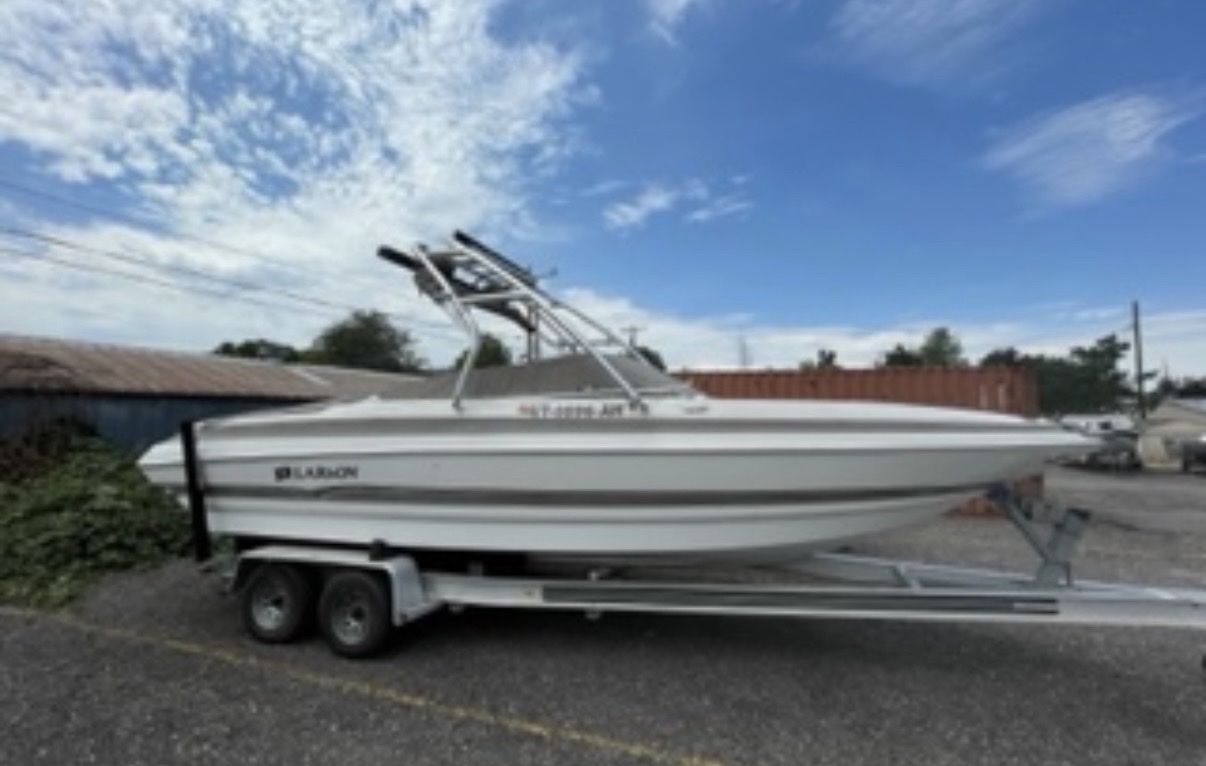 05 Larsen 268LXI $20,500. OBO storage rental available. 