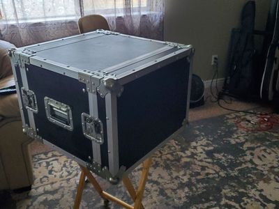Carvin hard case 12 space flight case