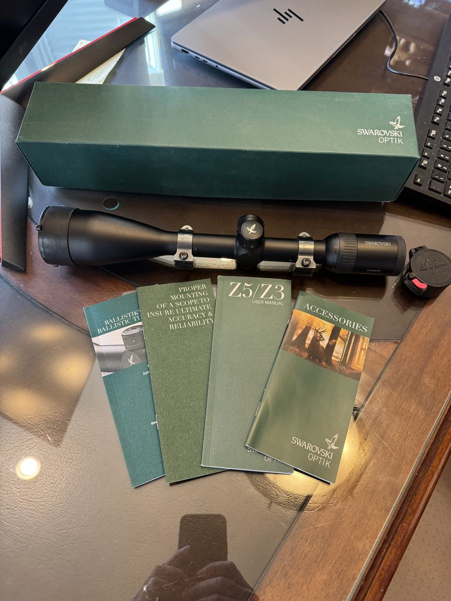 Z5 Swarovski Rifle Scope (like new)