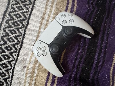 Official Sony PlayStation 5 DualSense Wireless Controller - White/Black