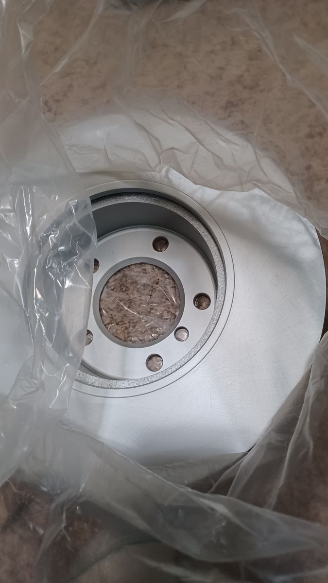 2006-2011 Hyundai Azera, KIA Amanti  Front Rotors and Pads