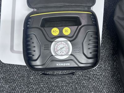 Portable air compressor