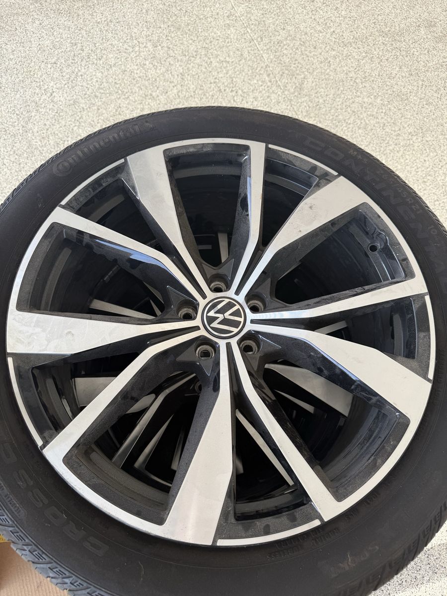 VW Atlas SEL Premium R-Line 21” OEM Wheels