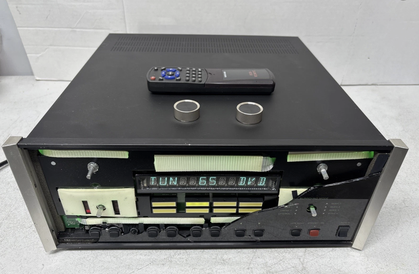 McIntosh MX 119 Audio Video Preamplifier/Processor Receiver DAMAGED / WORKS
