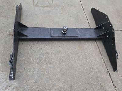 Gooseneck trailer hitch