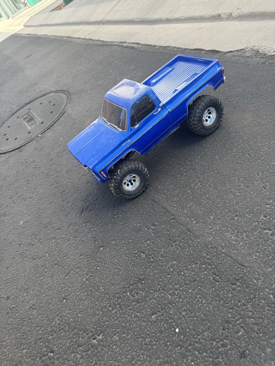 Custom Blue RC Truck RC4WD Trail Finder 2 Chevrolet K5 Blazer RTR Scale Off-Road Crawler