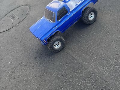 Custom Blue RC Truck RC4WD Trail Finder 2 Chevrolet K5 Blazer RTR Scale Off-Road Crawler