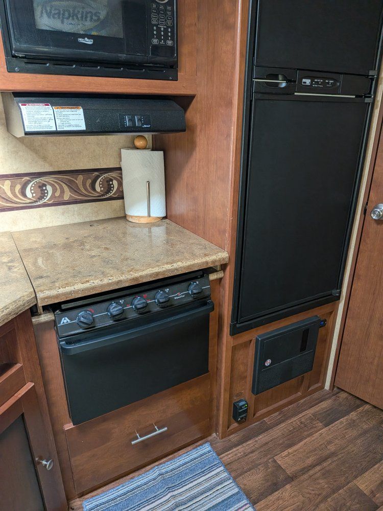 Main image 12