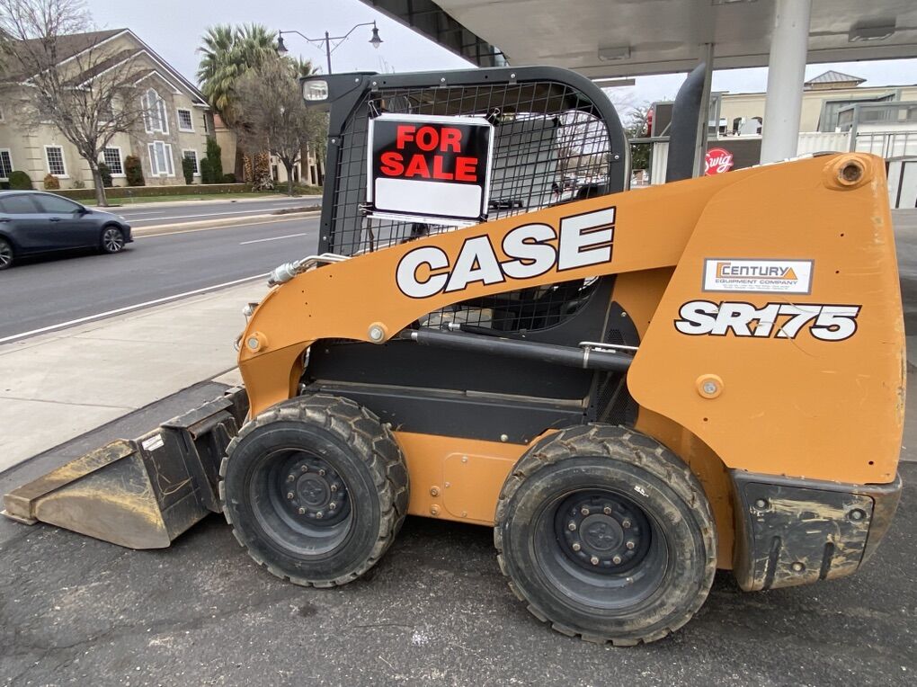 Case SR175 skid Steer Low Hours New Tires