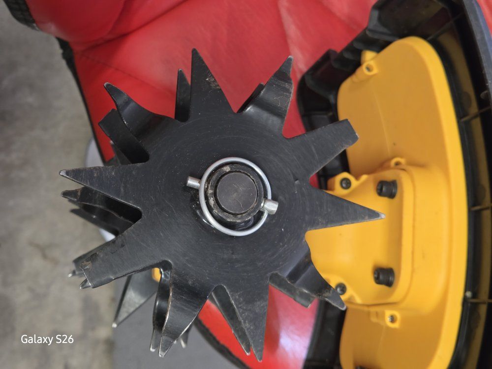 Garden  tiller (cultivater)