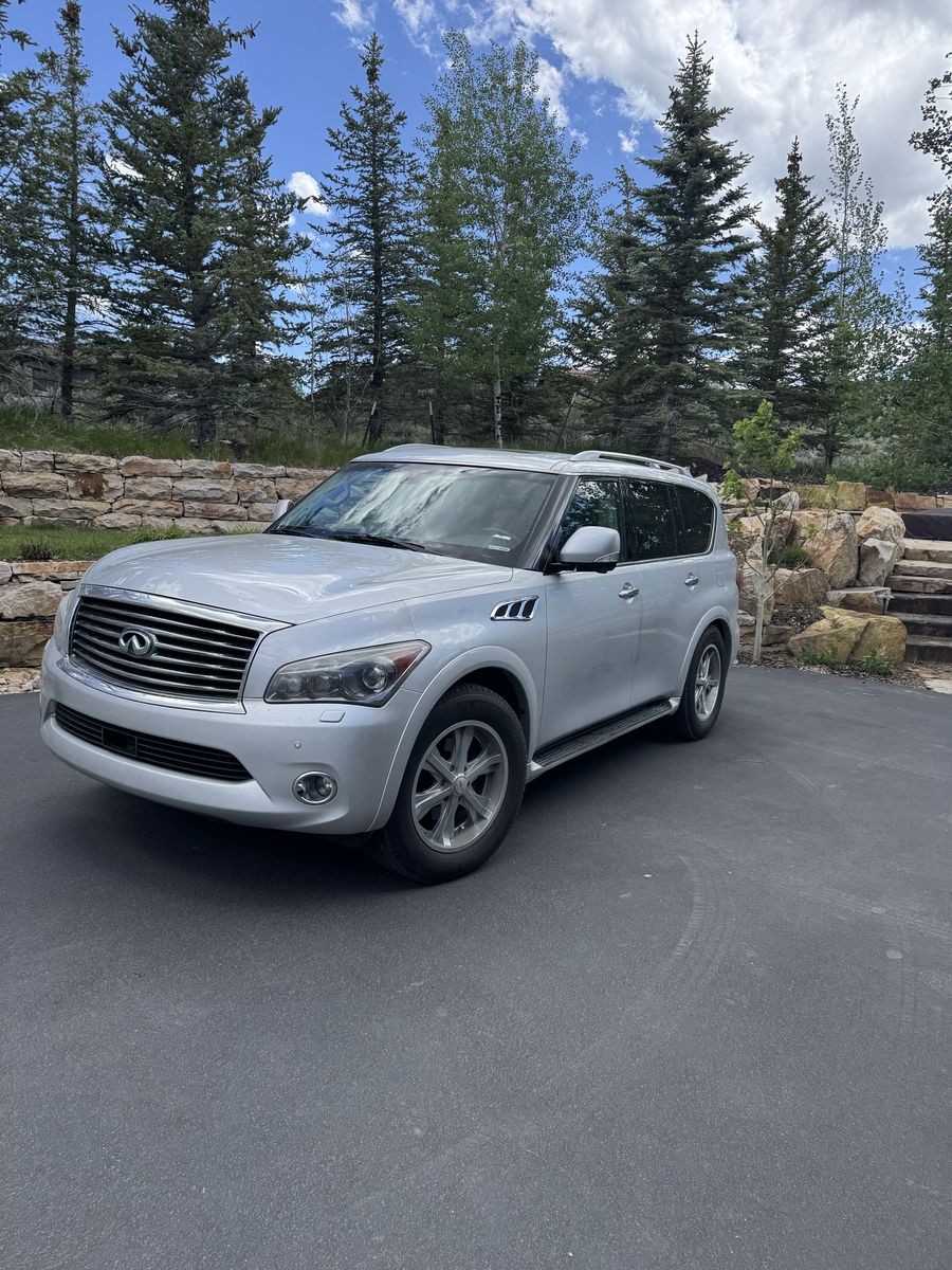 2011 Infiniti QX56 Base