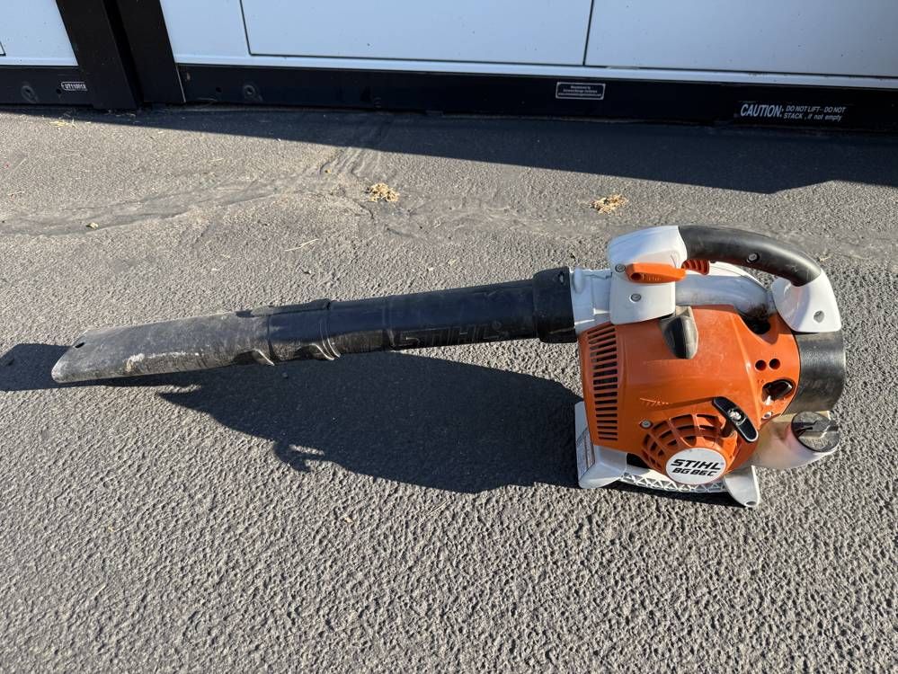 Stihl BG 86 C gas leaf blower