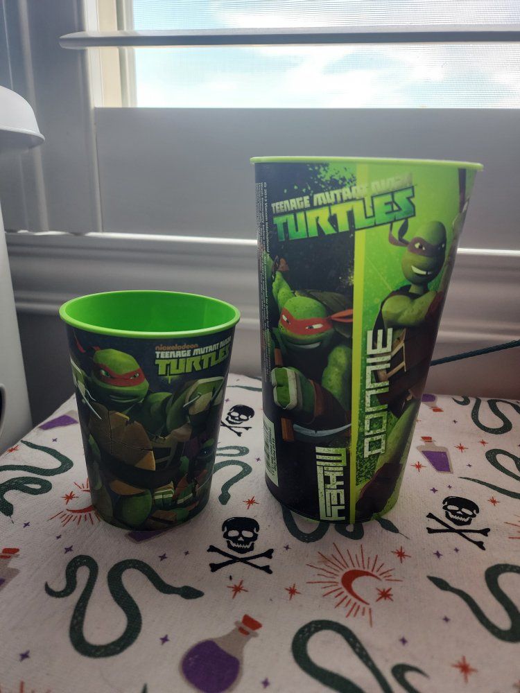 TMNT Teenage Mutant Ninja Turtles Action Figures, Cups, & Pins Lot - Viacom 2013