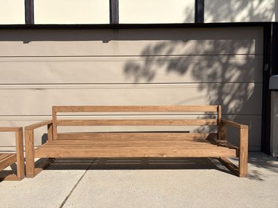 Custom Outdoor Wooden Benches / Patio Bench Set