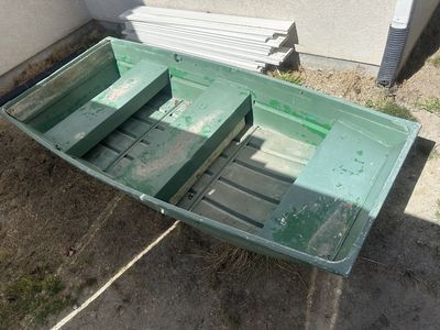 Jon Boat / Fishing Boat