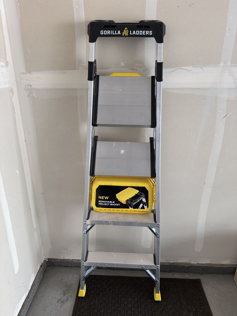 Gorilla Ladder 5'7"