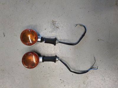 1990 Kawasaki Zephyr 550 Front Turn Signals / Indi