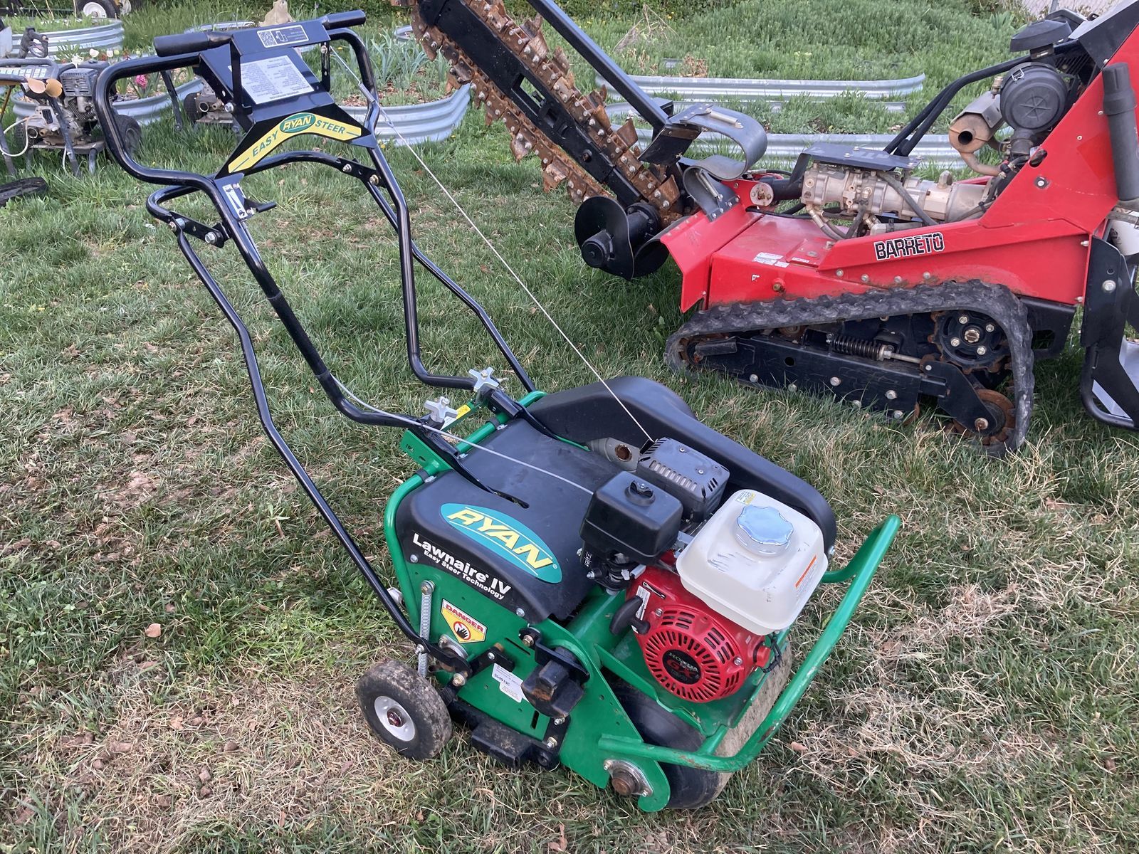 Like new Ryan Lawnaire IV aerator w/ Easy Steer