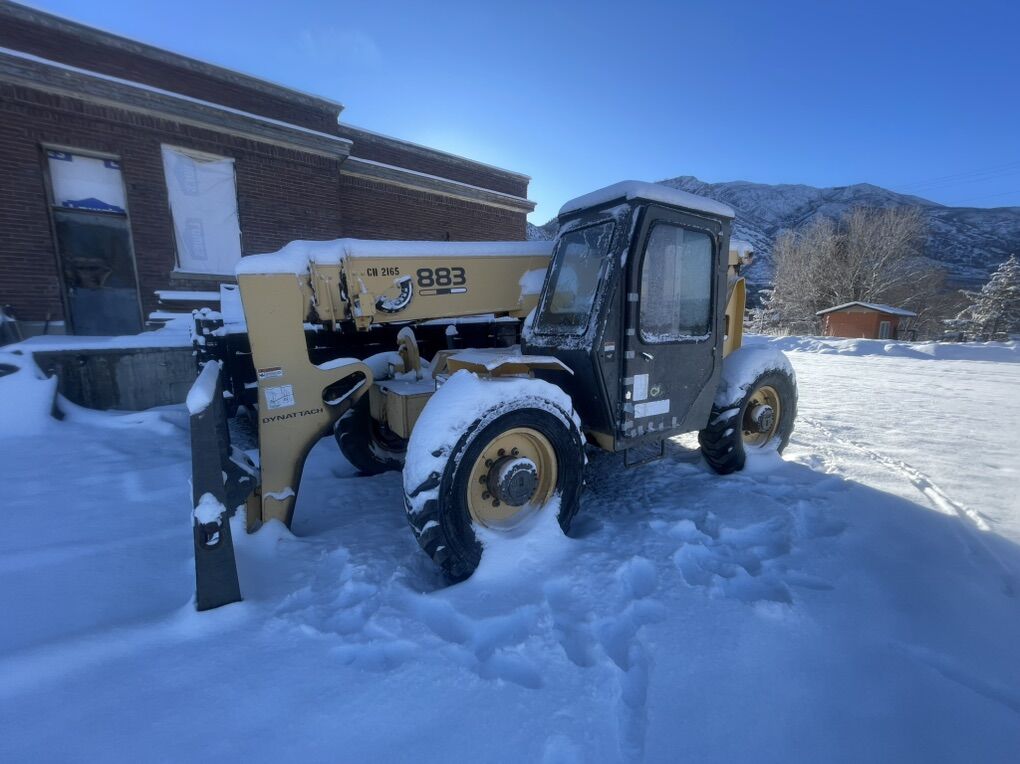 Gehl 883 telehandler