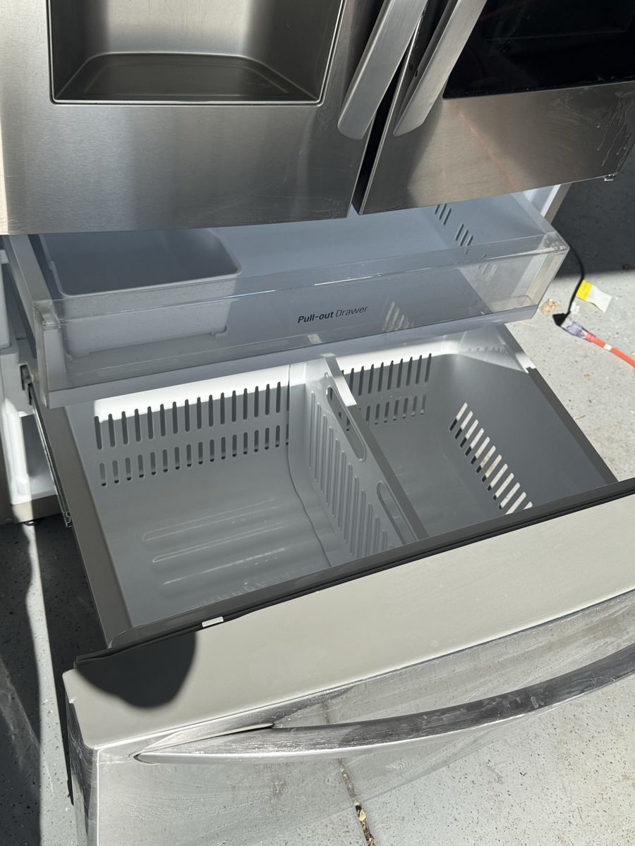 Main image 6