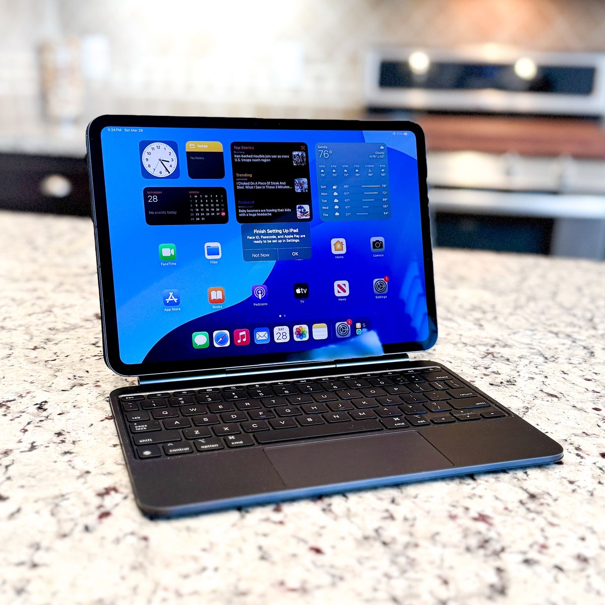 Apple iPad Pro 11 Inch Wifi Cellular With Extras