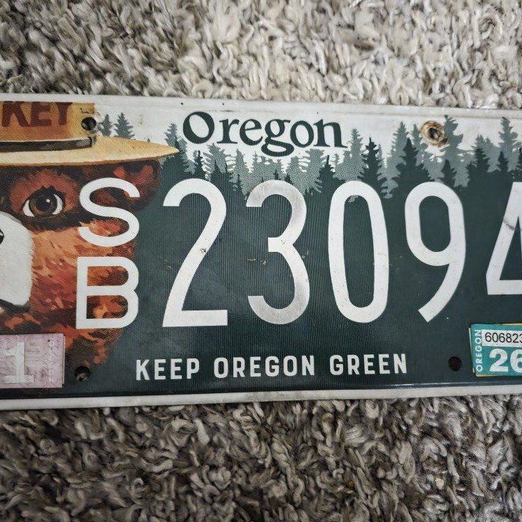 Oregon Smokey the Bear License Plate
