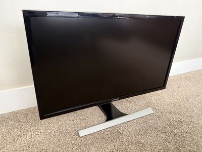 Samsung UE510 LED Display Monitor, Black, 28 4K