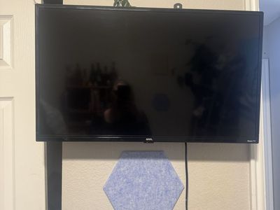 onn. Roku TV 32-inch Smart HD LED TV - Wall Mount Included