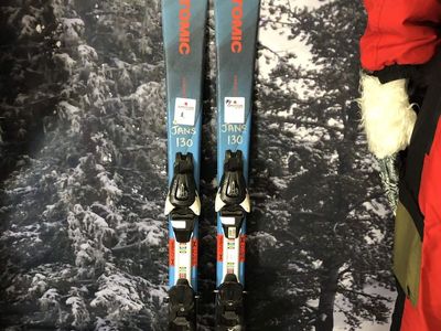 Used Atomic Vantage Jr. 130cm Jr Skis w/ Atomic L7 Binding