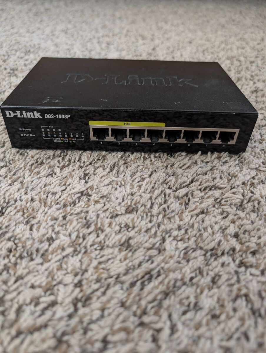 D-Link DGS-1008P 8-Port Gigabit PoE Switch