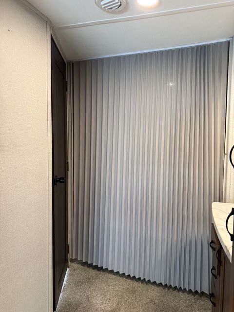 Main image 9