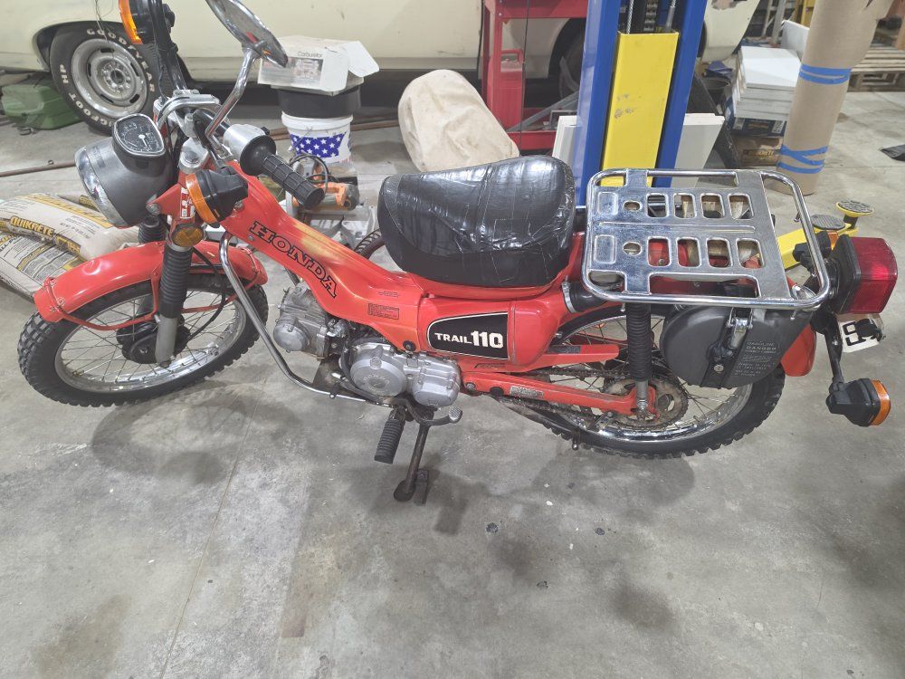 Honda Trail 110 Motorcycle - Classic Red