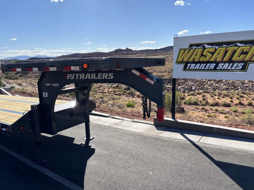 2026 PJ Trailers 38' Low Pro Deck on the Neck Goos