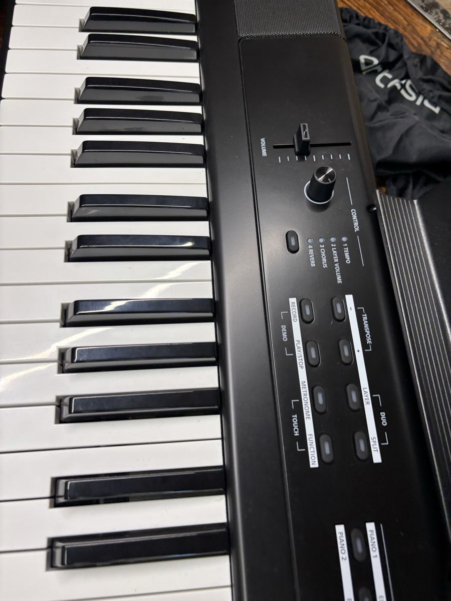 Main image 5