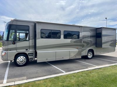 Immaculate condition 2006 itasca suncruiser full body paint 3 Slide outs very clean low miles ready to camp or travel