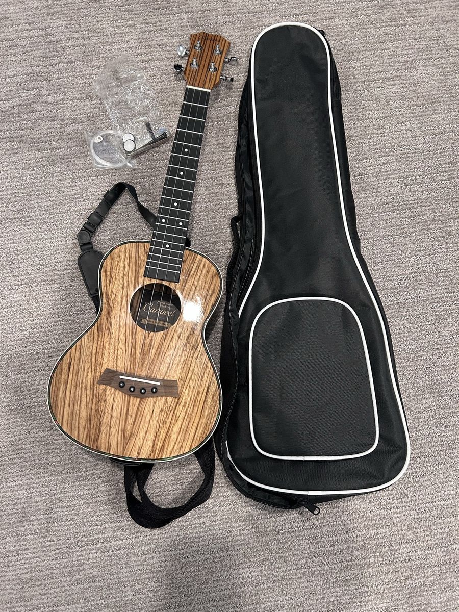 Carmel Handcrafted Ukulele with EQ & Tuner, Soft Case & Accessories - Excellent Condition