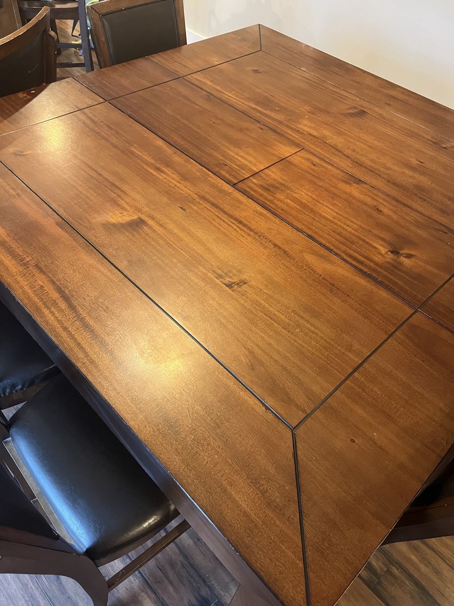 Beautiful counter height table with 6 chairs