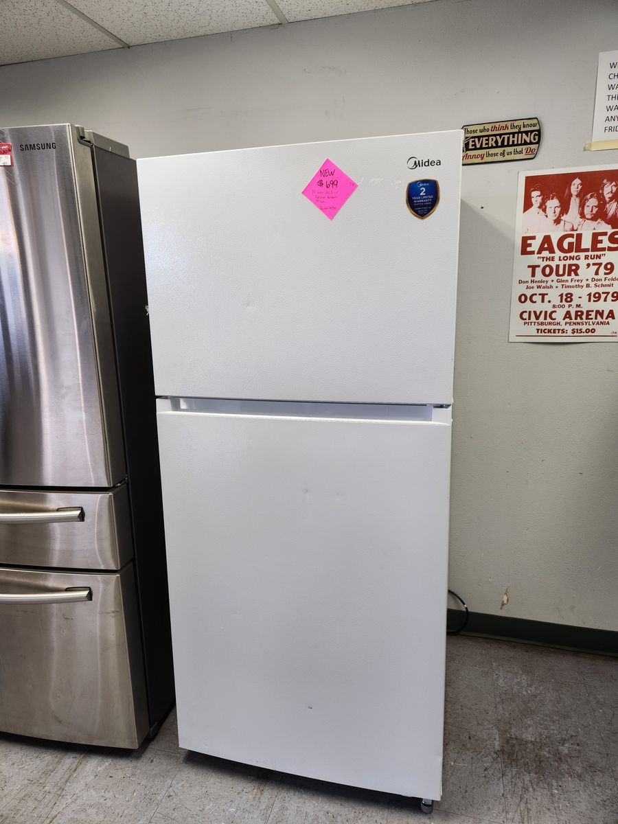 GREAT BRAND NEW! MIDEA TOP AND BOTTOM FRIDGE!