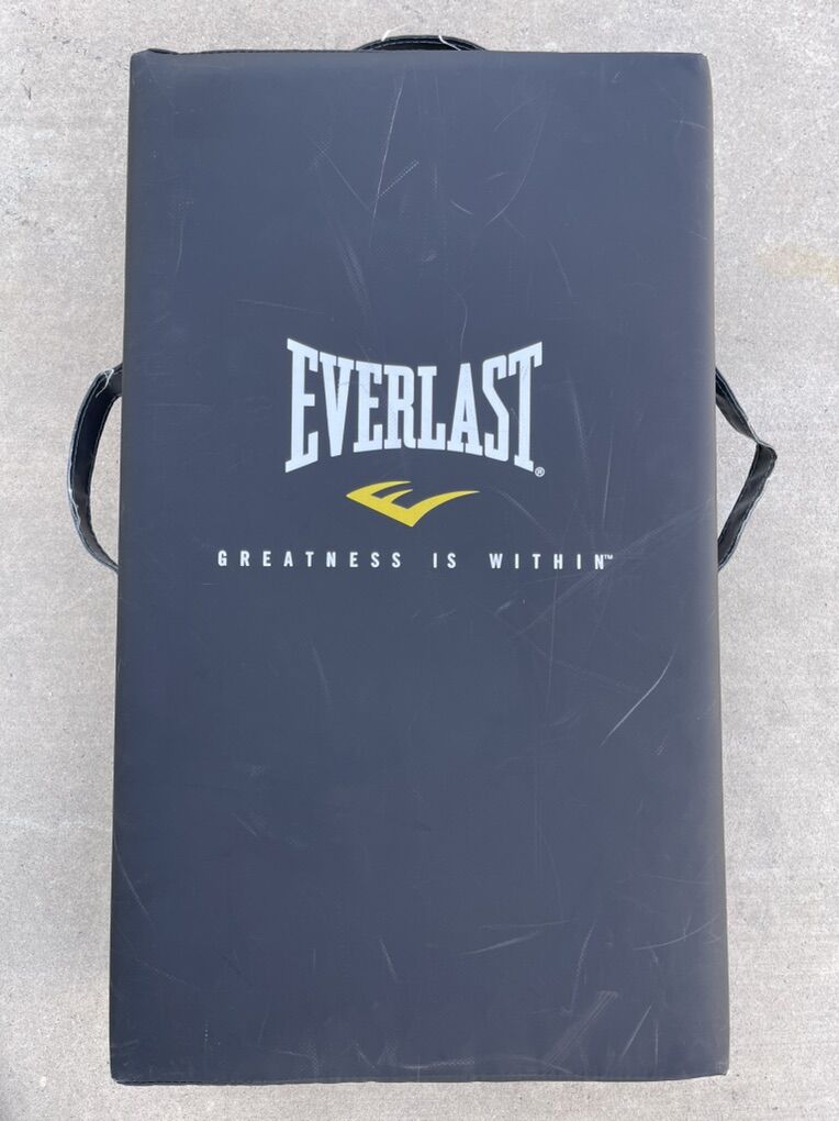 Everlast Strike Pad