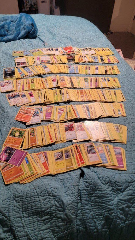 1000 Pokemon Official Cards Bulk Lot