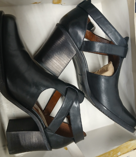 Seychelles Tahoe Black Calf Leather Block Heel Shoes - Women's Size 7.5-Extras