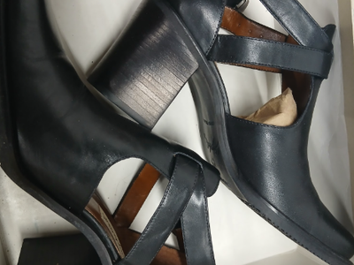 Seychelles Tahoe Black Calf Leather Block Heel Shoes - Women's Size 7.5-Extras