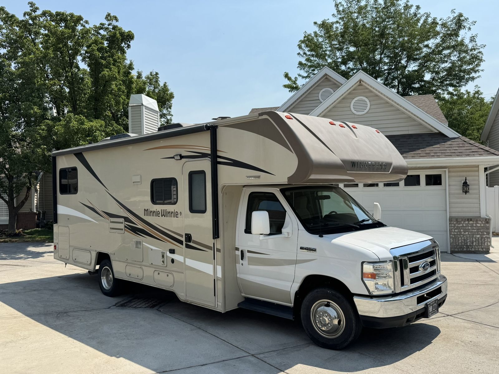 2017 Winnebago Minnie Winnie 26A
