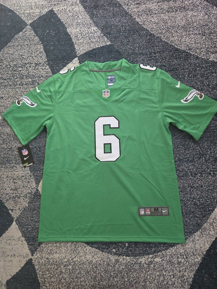 Main image 10