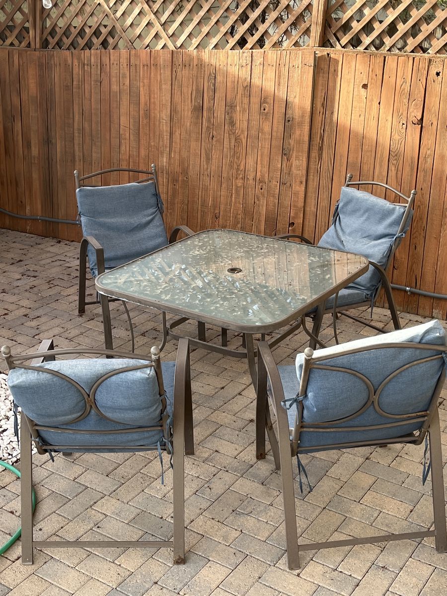 FREE Patio dining